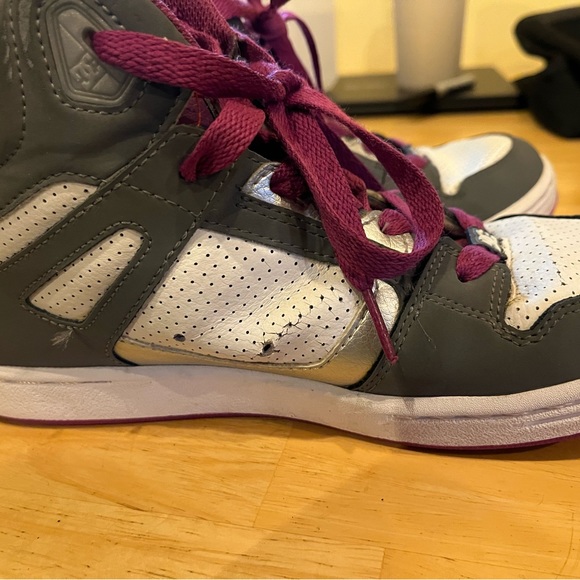 DC REBOUND YOUTH SIZE 6 MID TOP  Purple/White/Silver SKATE SHOES - Picture 7 of 9
